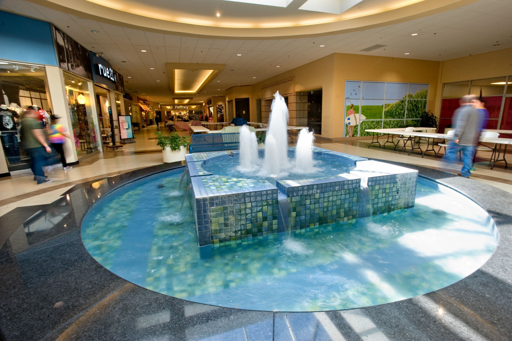 Cross County Mall: Halloween Ball